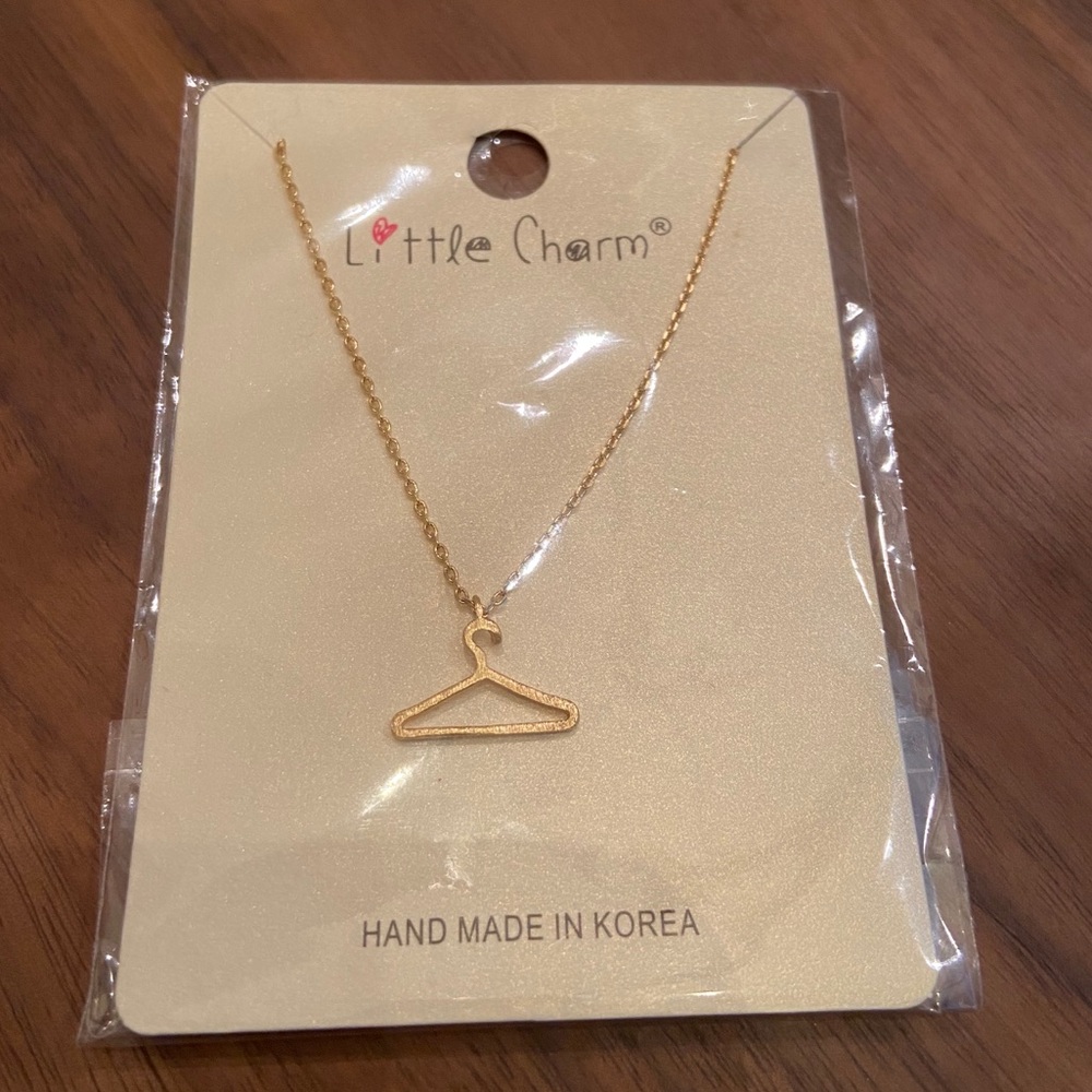Cute, dainty hanger pendant necklace made in Korea